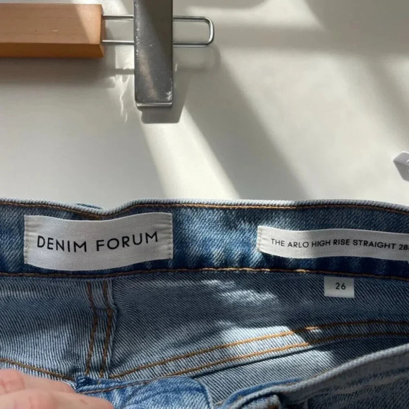 Aritzia Denim Forum The Arlo High Rise Straight Denim Jean Size 26, 28L - Picture 9 of 10